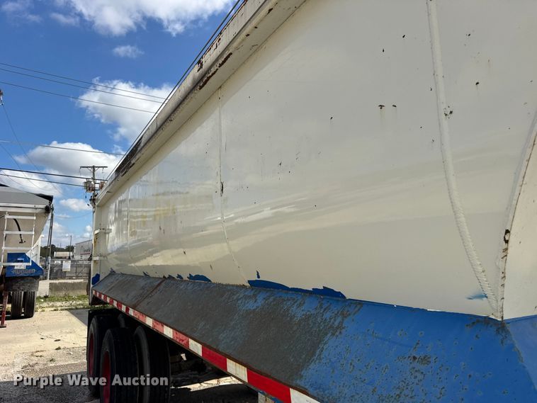 image for item EF2227 1994 Hilbilt end dump trailer