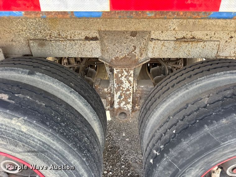 image for item EF2227 1994 Hilbilt end dump trailer