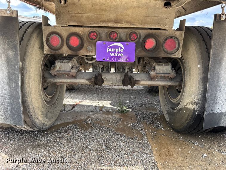 image for item EF2227 1994 Hilbilt end dump trailer