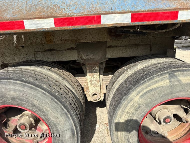 image for item EF2227 1994 Hilbilt end dump trailer