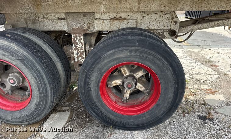 image for item EF2227 1994 Hilbilt end dump trailer