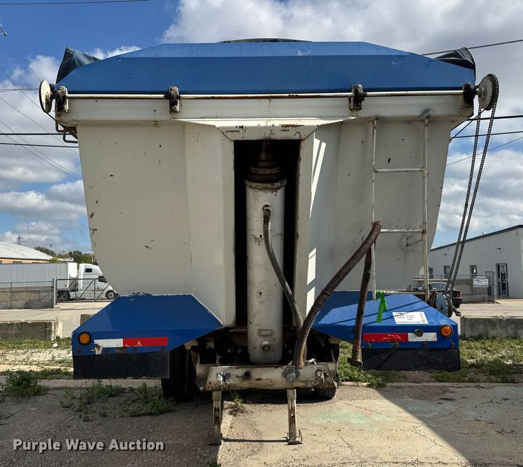 image for item EF2228 1993 Hillbilt end dump trailer