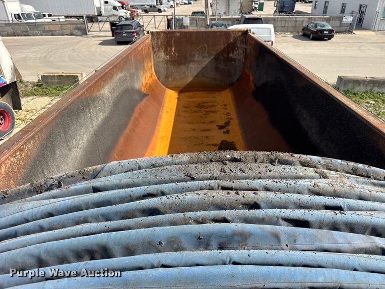 image for item EF2228 1993 Hillbilt end dump trailer