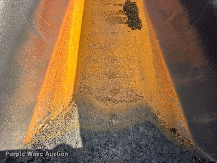 image for item EF2228 1993 Hillbilt end dump trailer