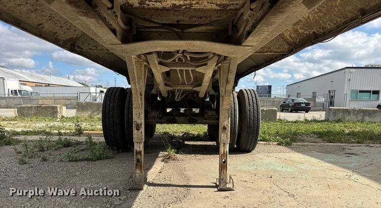 image for item EF2228 1993 Hillbilt end dump trailer