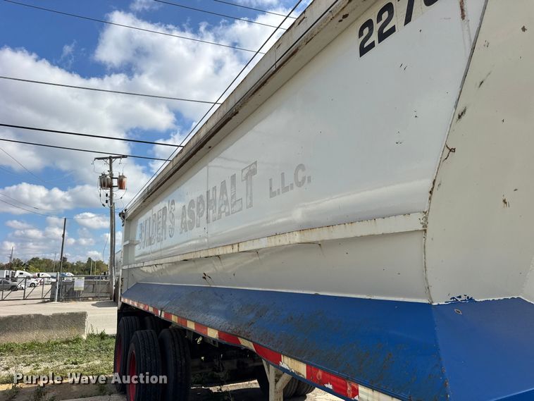 image for item EF2228 1993 Hillbilt end dump trailer