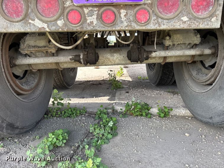 image for item EF2228 1993 Hillbilt end dump trailer