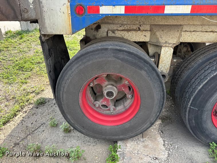 image for item EF2228 1993 Hillbilt end dump trailer