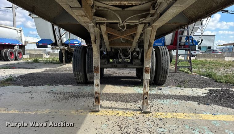 image for item EF2229 1993 Hilbilt end dump trailer