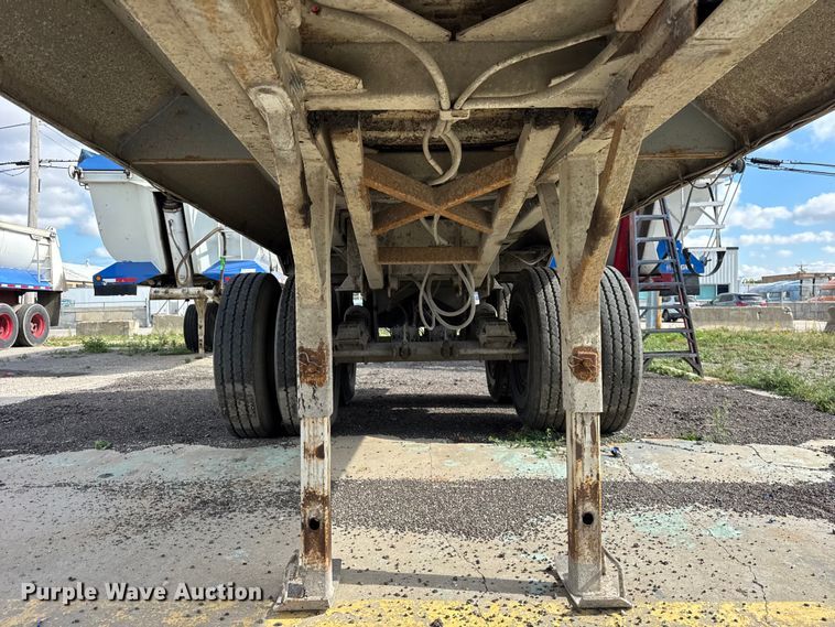 image for item EF2229 1993 Hilbilt end dump trailer