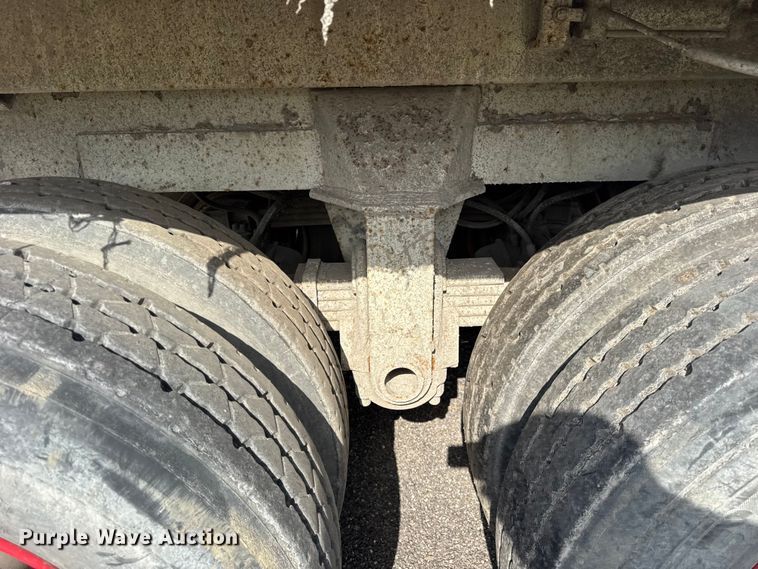 image for item EF2229 1993 Hilbilt end dump trailer