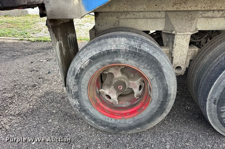 image for item EF2229 1993 Hilbilt end dump trailer