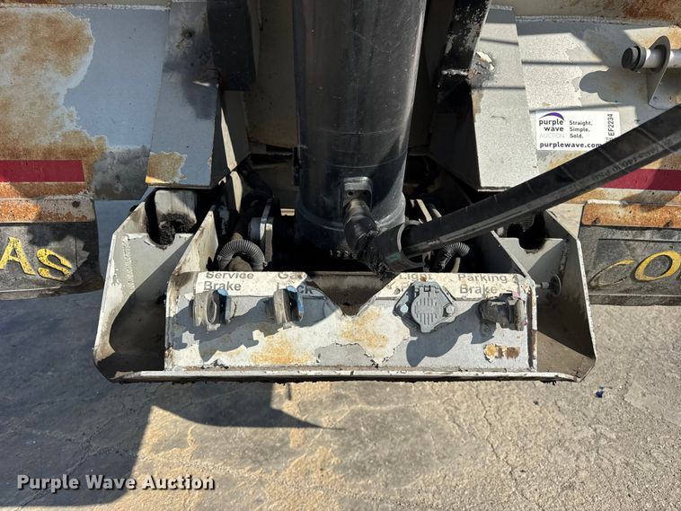 image for item EF2234 2013 Coras Predator end dump trailer