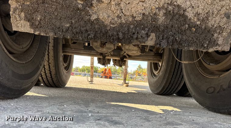 image for item EF2234 2013 Coras Predator end dump trailer