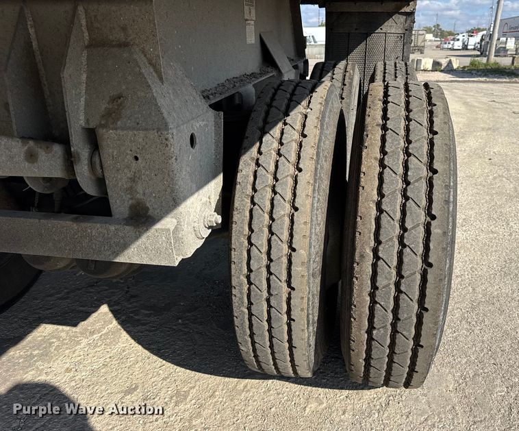 image for item EF2234 2013 Coras Predator end dump trailer