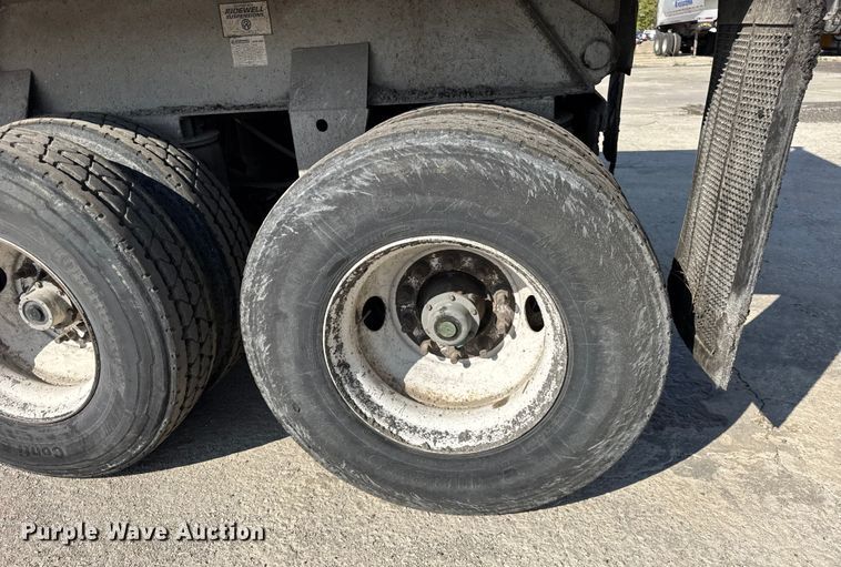 image for item EF2234 2013 Coras Predator end dump trailer