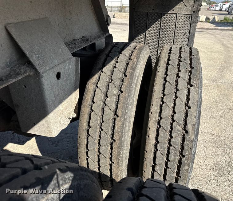 image for item EF2234 2013 Coras Predator end dump trailer