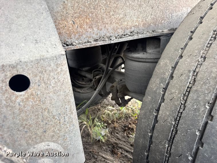 image for item EF2241 2013 Coras Predator end dump trailer