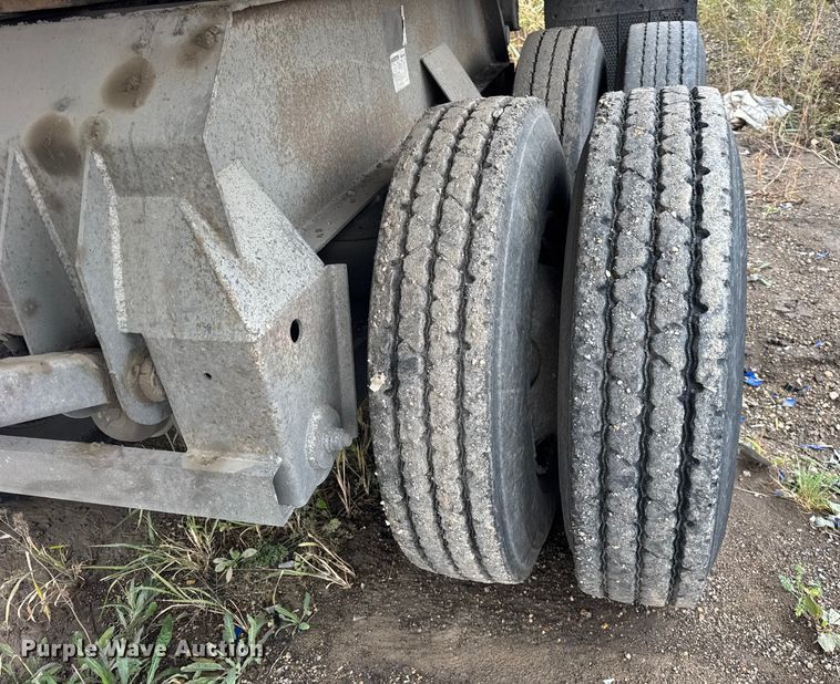 image for item EF2241 2013 Coras Predator end dump trailer