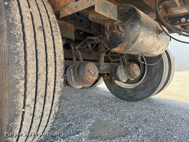 image for item EG6011 2004 Great Dane 7411TP-SA dry van trailer