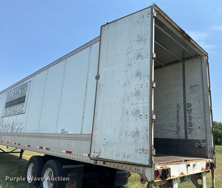 image for item EG6098 2010 Wabash dry van trailer