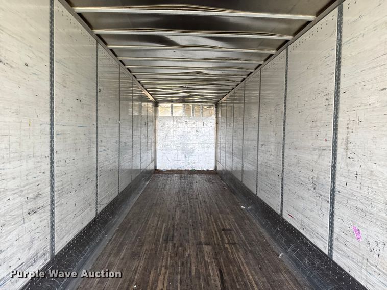 image for item EG6098 2010 Wabash dry van trailer