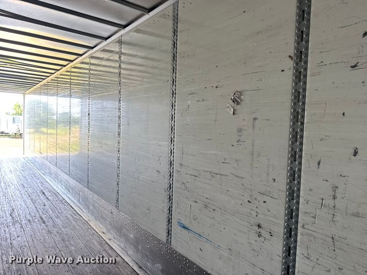 image for item EG6098 2010 Wabash dry van trailer