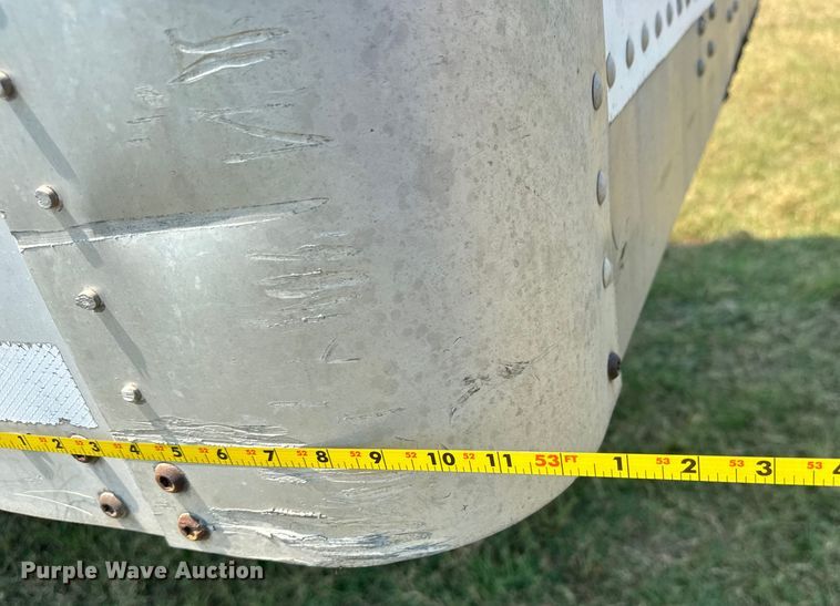 image for item EG6098 2010 Wabash dry van trailer