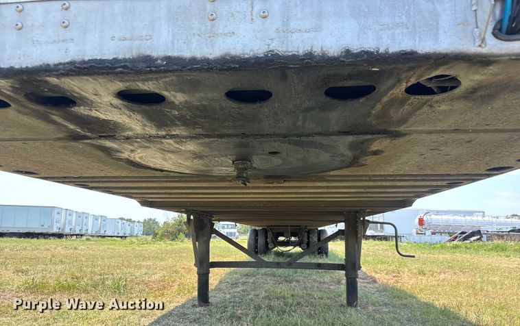 image for item EG6098 2010 Wabash dry van trailer