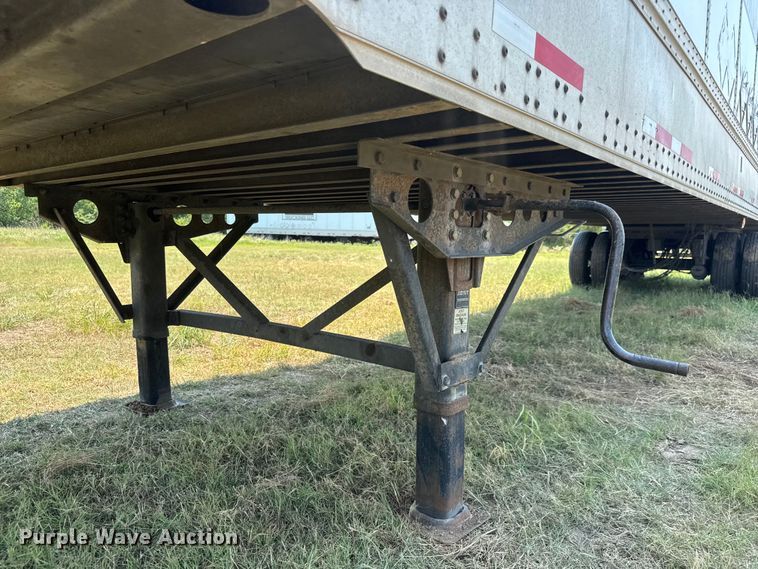 image for item EG6098 2010 Wabash dry van trailer