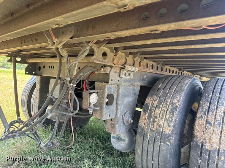 image for item EG6098 2010 Wabash dry van trailer