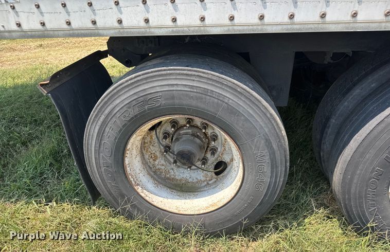 image for item EG6098 2010 Wabash dry van trailer