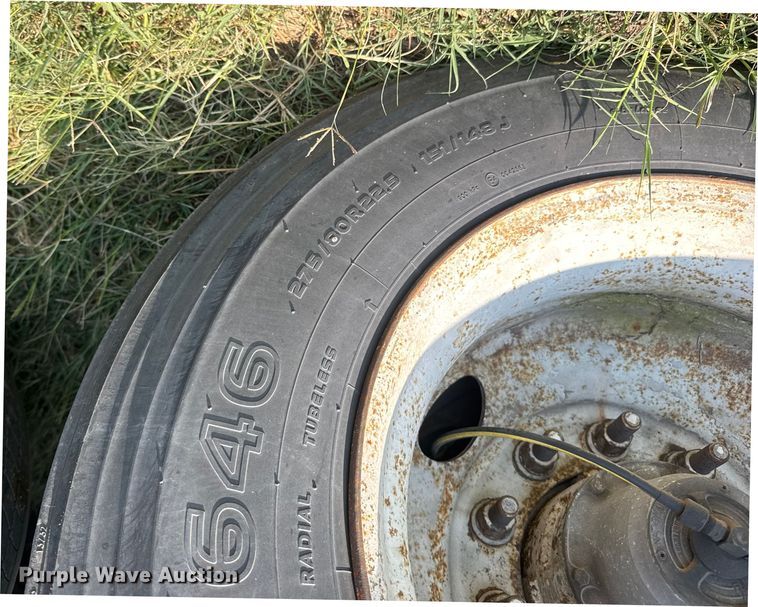 image for item EG6098 2010 Wabash dry van trailer