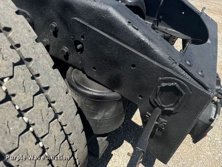 image for item EG6151 1999 Peterbilt 379 semi truck