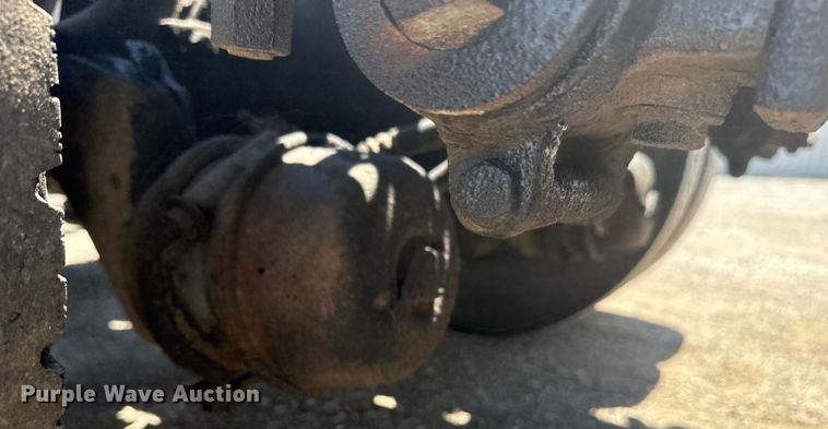 image for item EG6151 1999 Peterbilt 379 semi truck