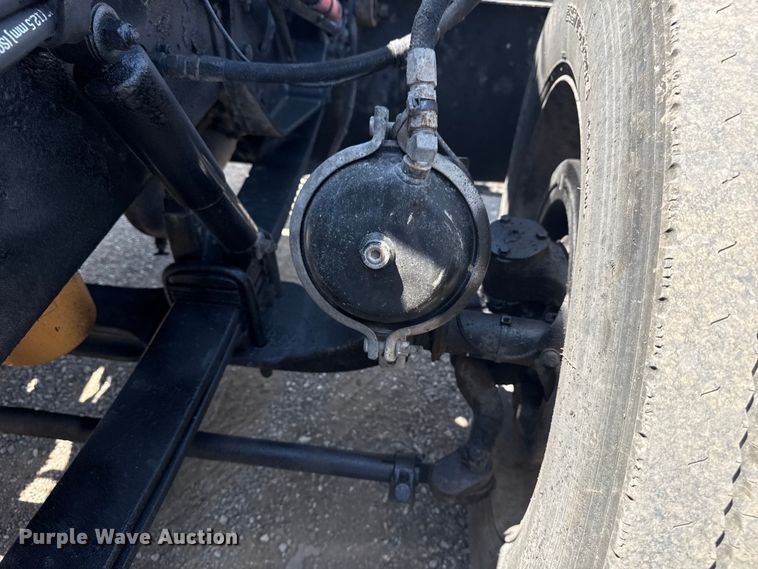 image for item EG6151 1999 Peterbilt 379 semi truck