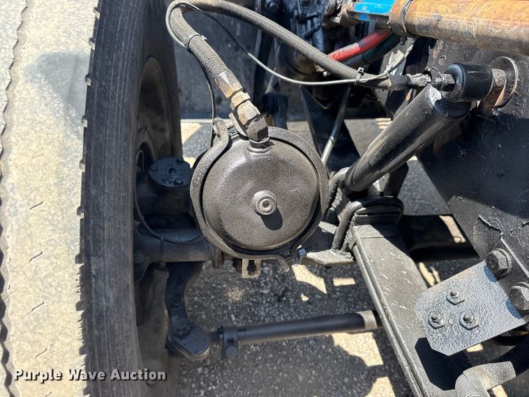 image for item EG6151 1999 Peterbilt 379 semi truck