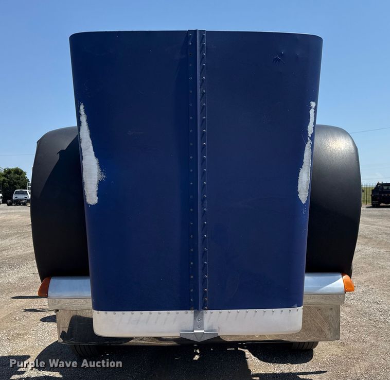 image for item EG6151 1999 Peterbilt 379 semi truck