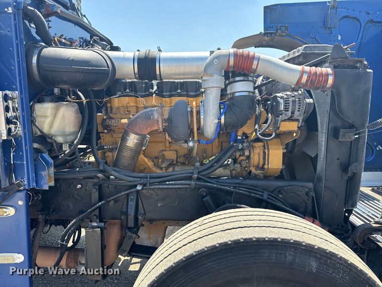 image for item EG6151 1999 Peterbilt 379 semi truck