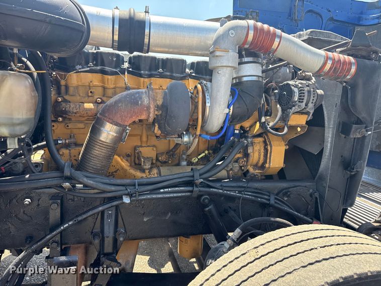 image for item EG6151 1999 Peterbilt 379 semi truck