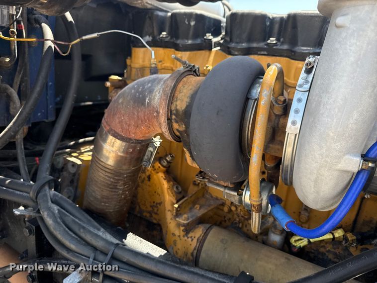 image for item EG6151 1999 Peterbilt 379 semi truck