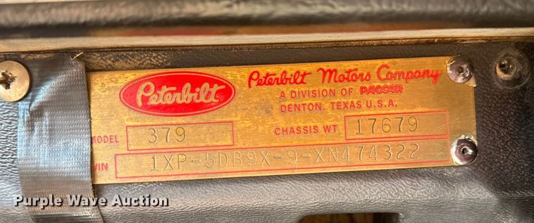 image for item EG6151 1999 Peterbilt 379 semi truck