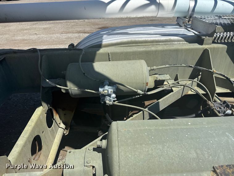 image for item EG6163 1985 Fruehauf pneumatic dry bulk trailer