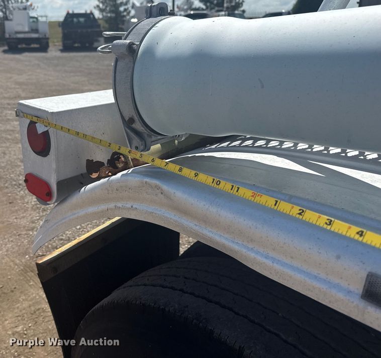 image for item EG6163 1985 Fruehauf pneumatic dry bulk trailer