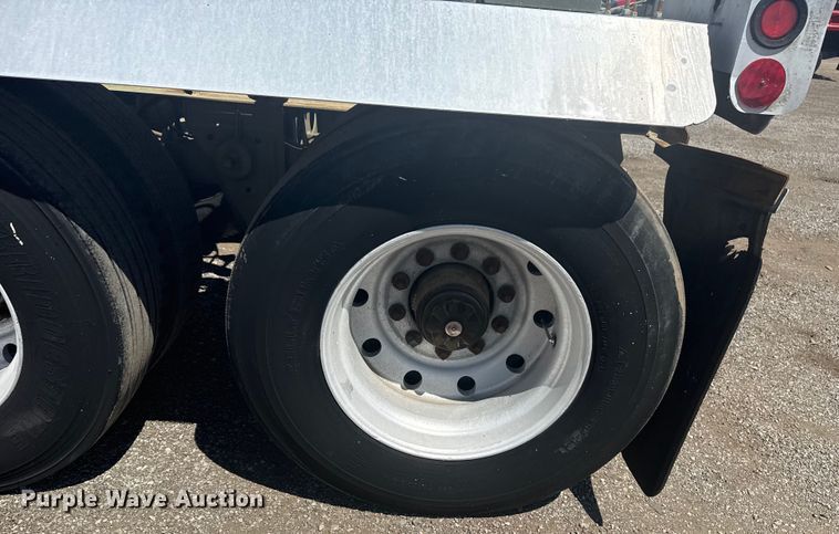 image for item EG6163 1985 Fruehauf pneumatic dry bulk trailer