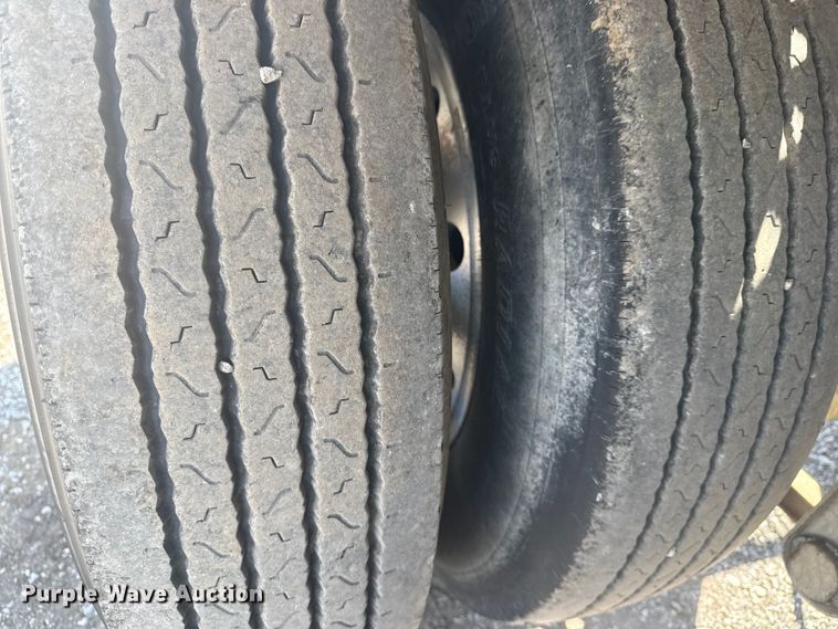 image for item EG6163 1985 Fruehauf pneumatic dry bulk trailer