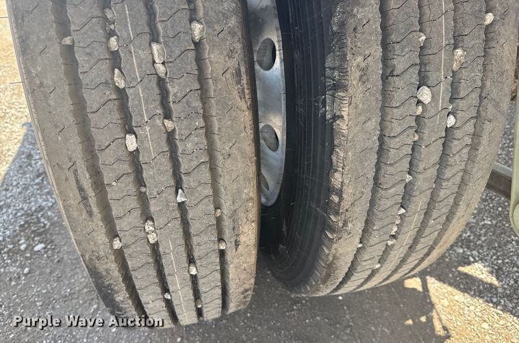 image for item EG6163 1985 Fruehauf pneumatic dry bulk trailer