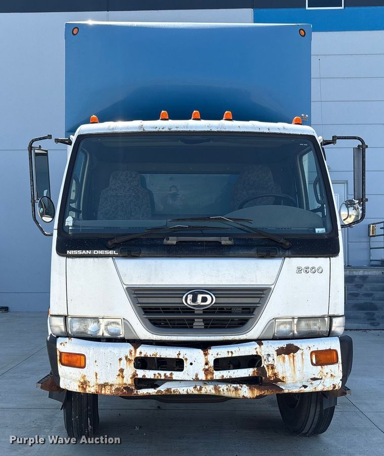 image for item EM6050 2006 Nissan UD2600 box truck