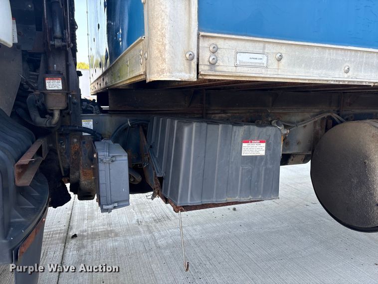 image for item EM6050 2006 Nissan UD2600 box truck