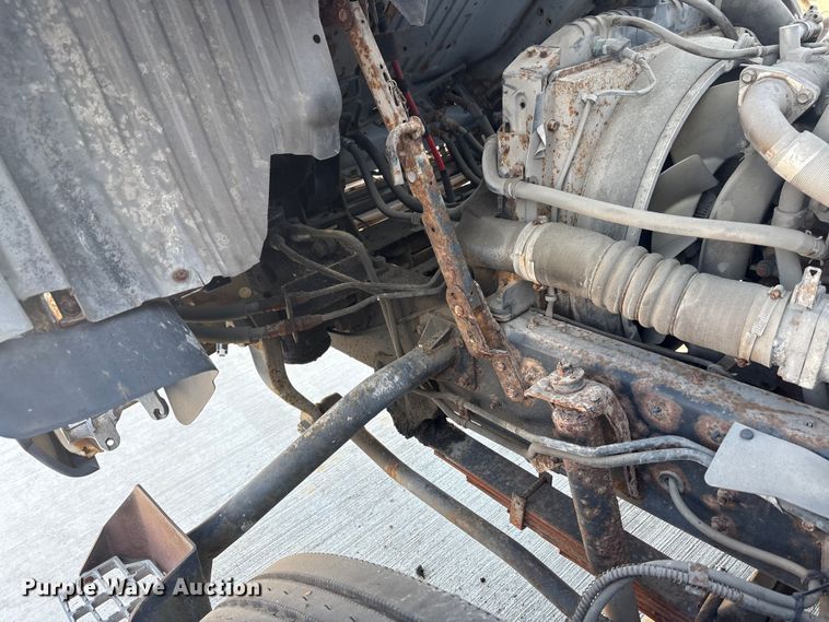 image for item EM6050 2006 Nissan UD2600 box truck